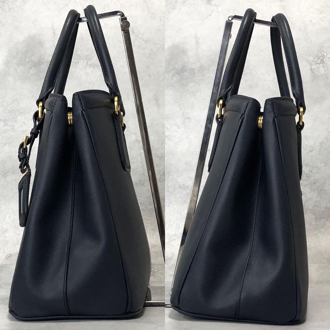 PRADA サフィアーノルクス トートバッグ