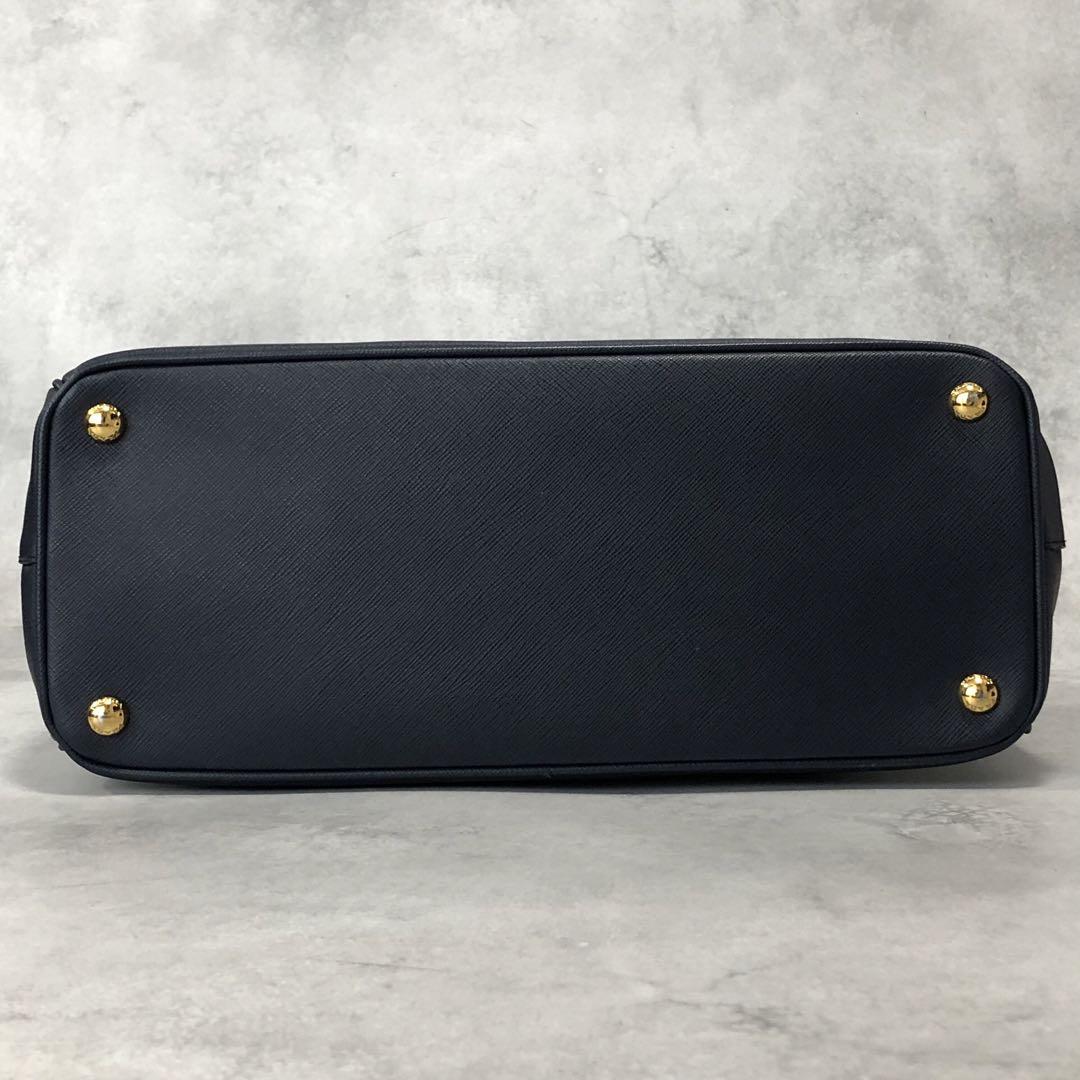 PRADA サフィアーノルクス トートバッグ