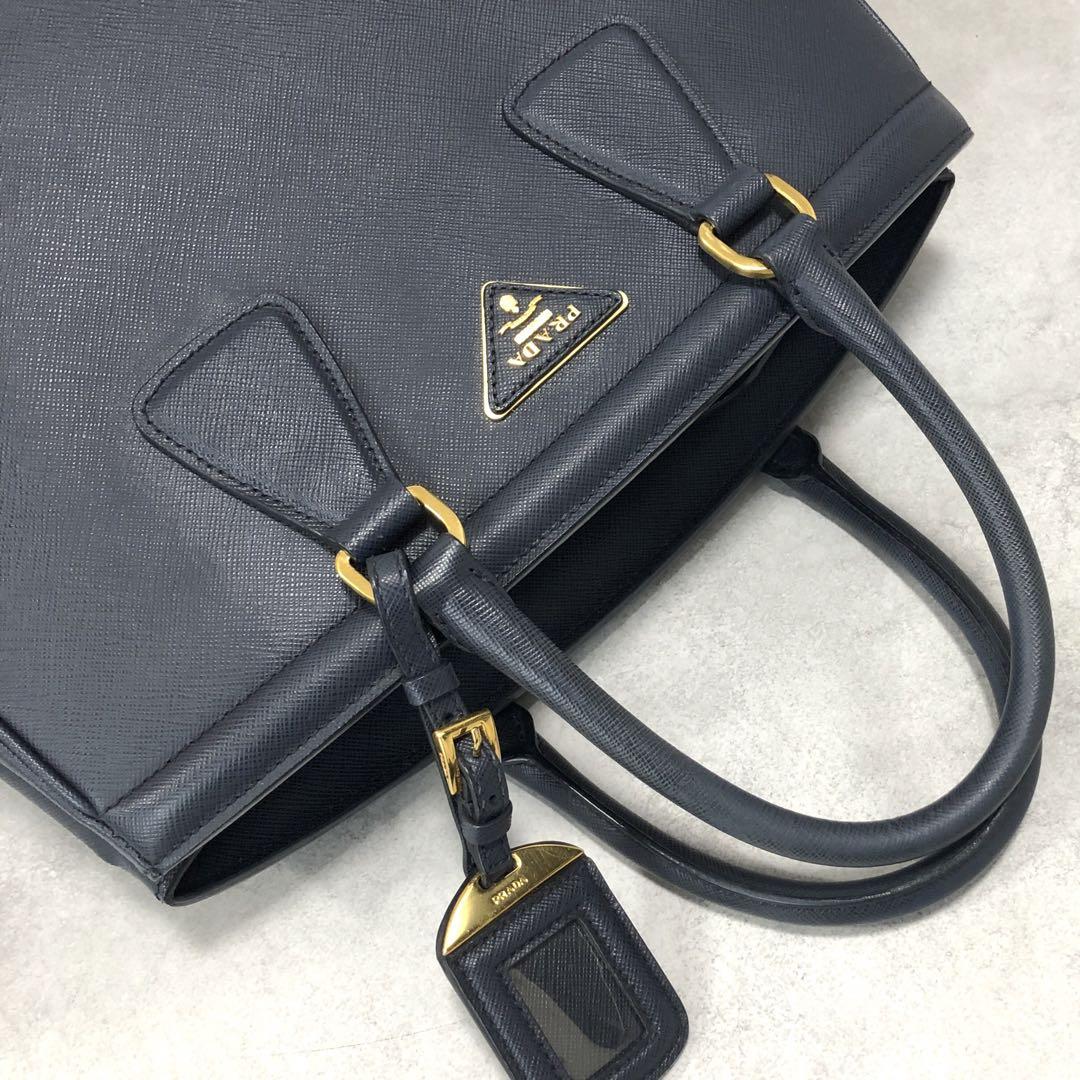PRADA サフィアーノルクス トートバッグ