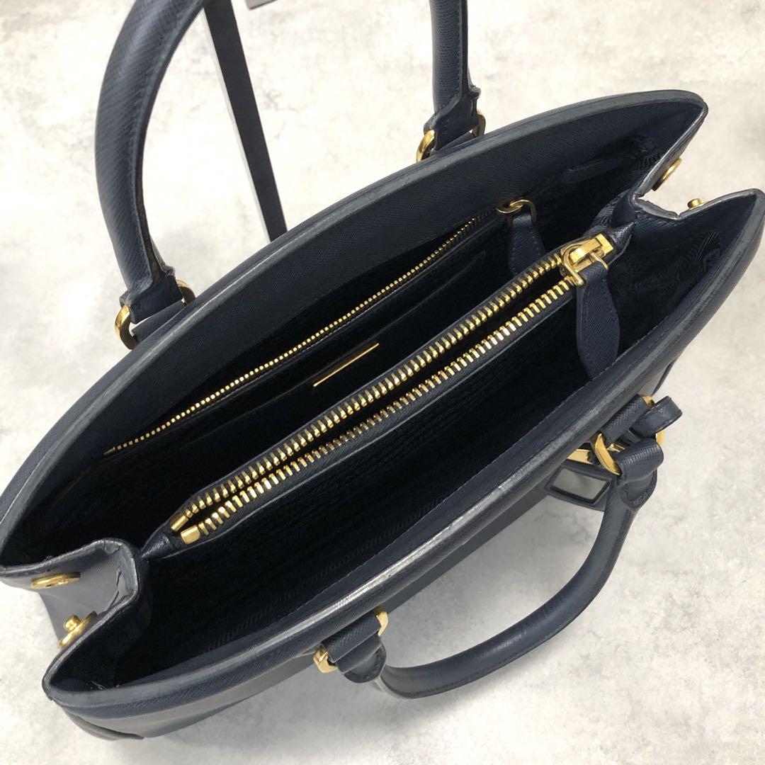PRADA サフィアーノルクス トートバッグ