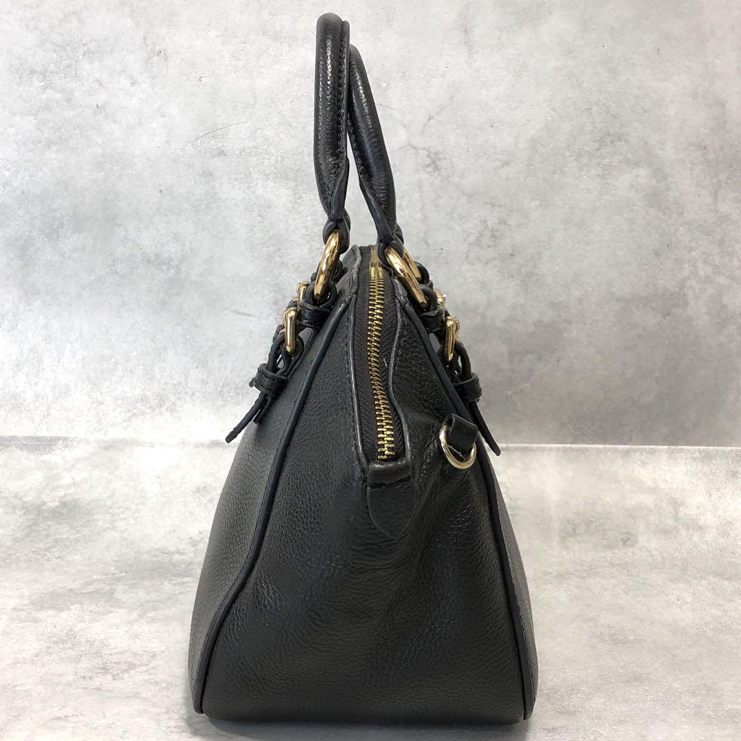miumiu ハンドバッグ レザー