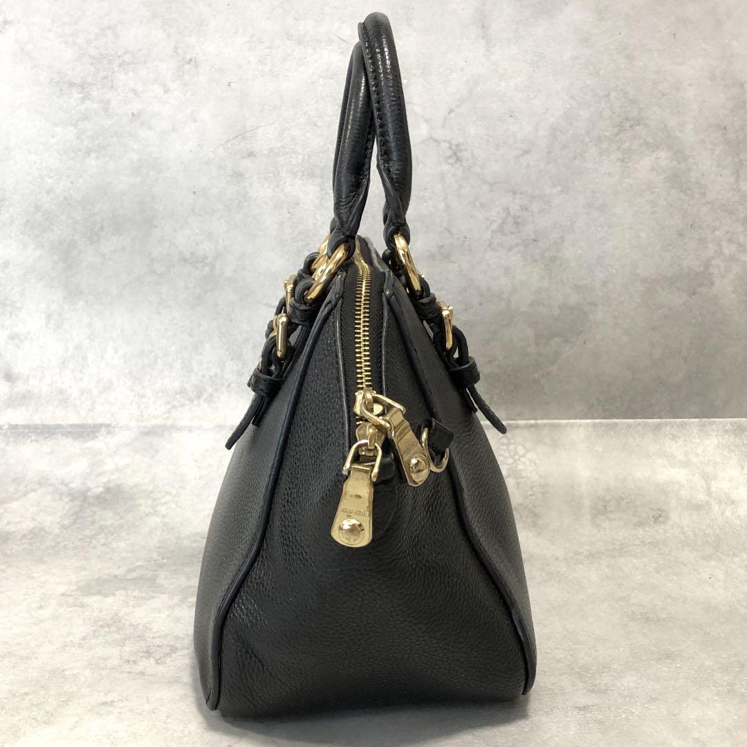 miumiu ハンドバッグ レザー