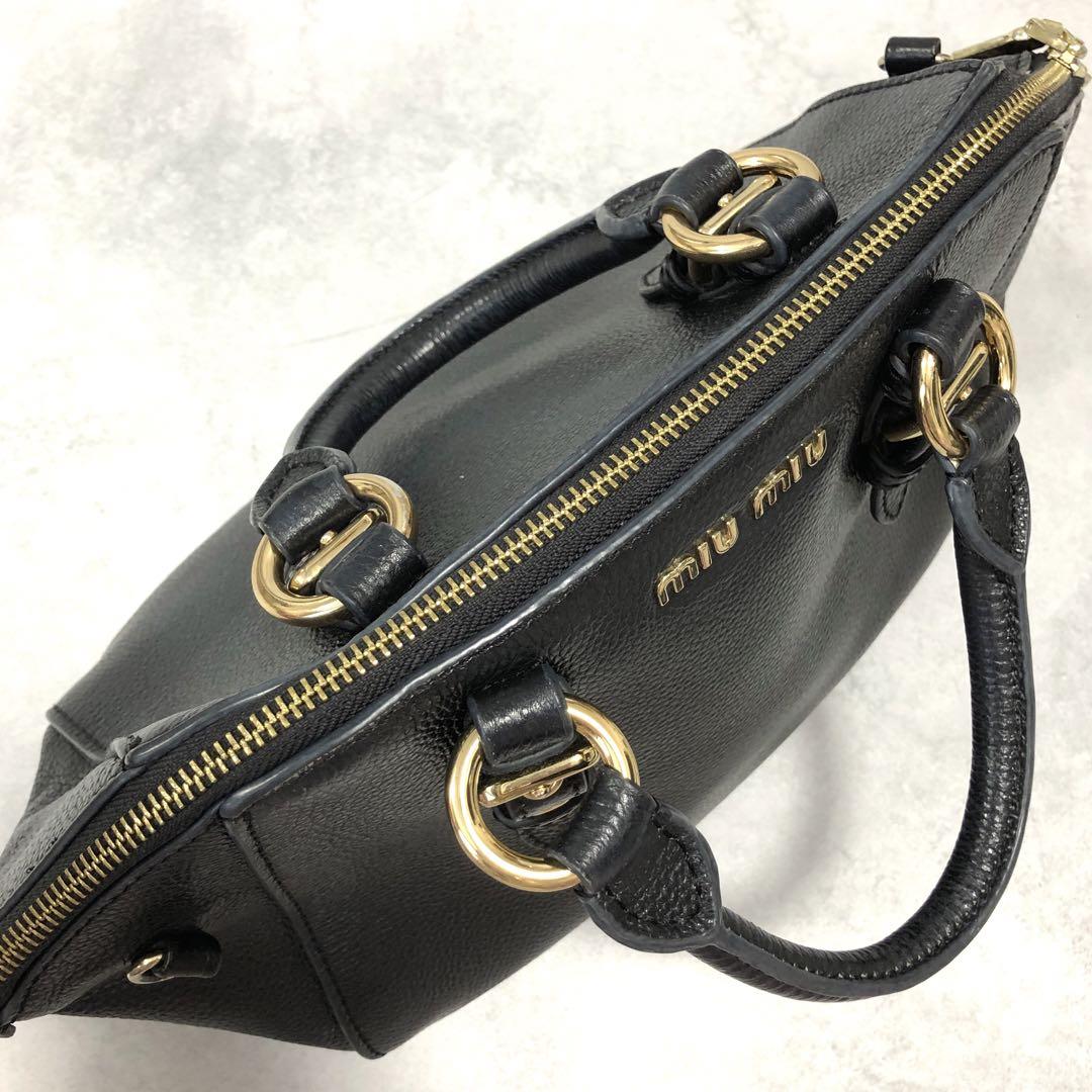 miumiu ハンドバッグ レザー