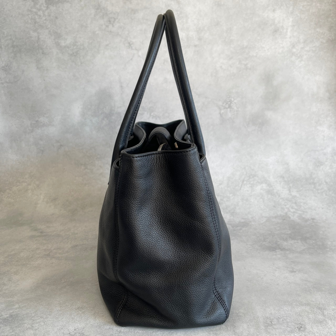 CHANEL エグゼクティブトート キャビアスキン ブラック 11番台