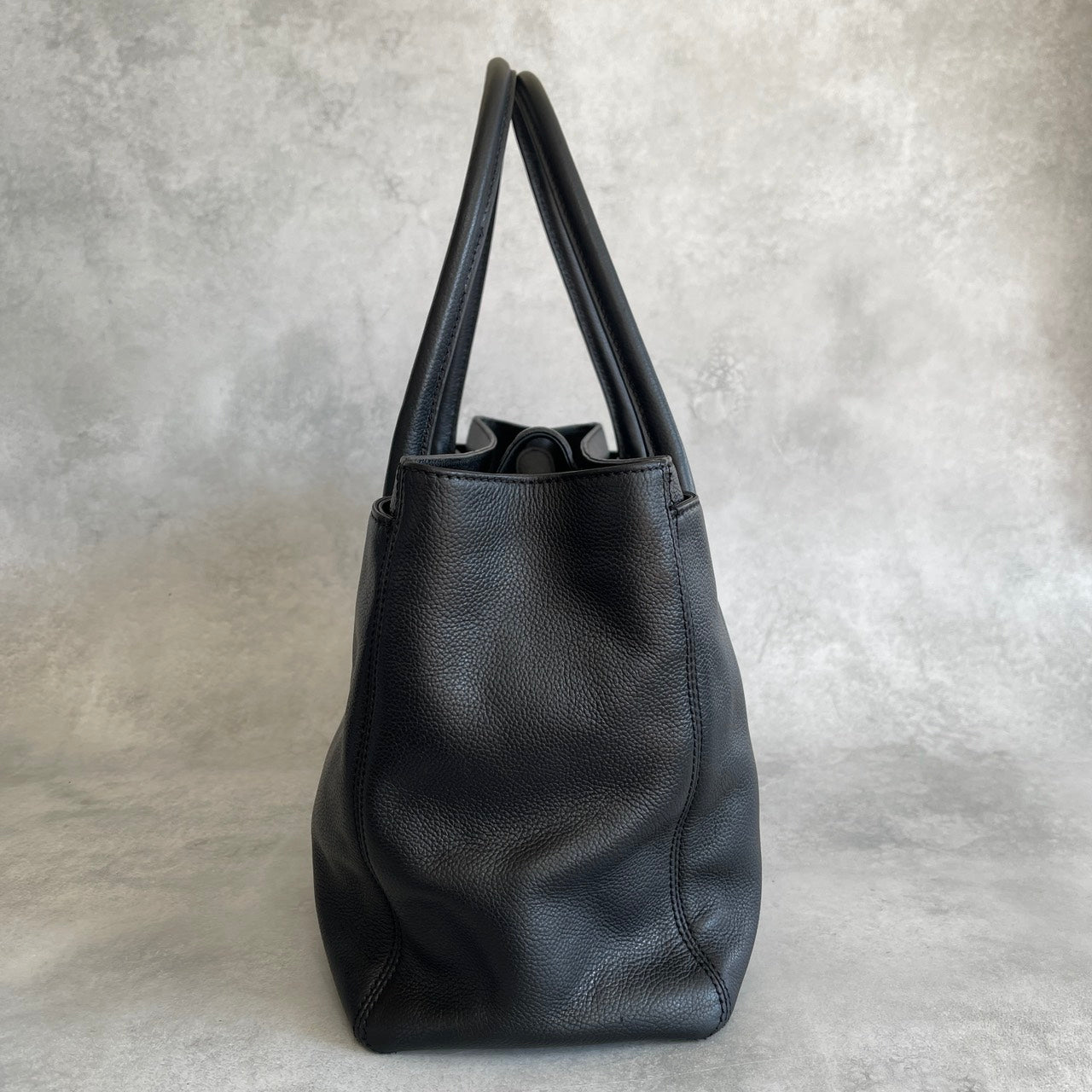 CHANEL エグゼクティブトート キャビアスキン ブラック 11番台