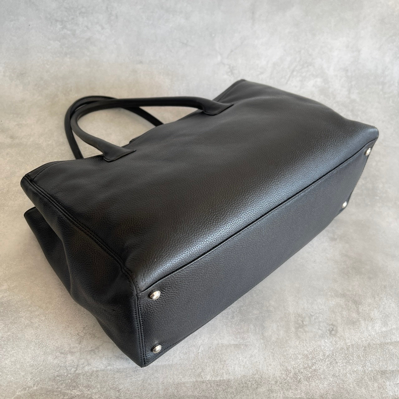 CHANEL エグゼクティブトート キャビアスキン ブラック 11番台