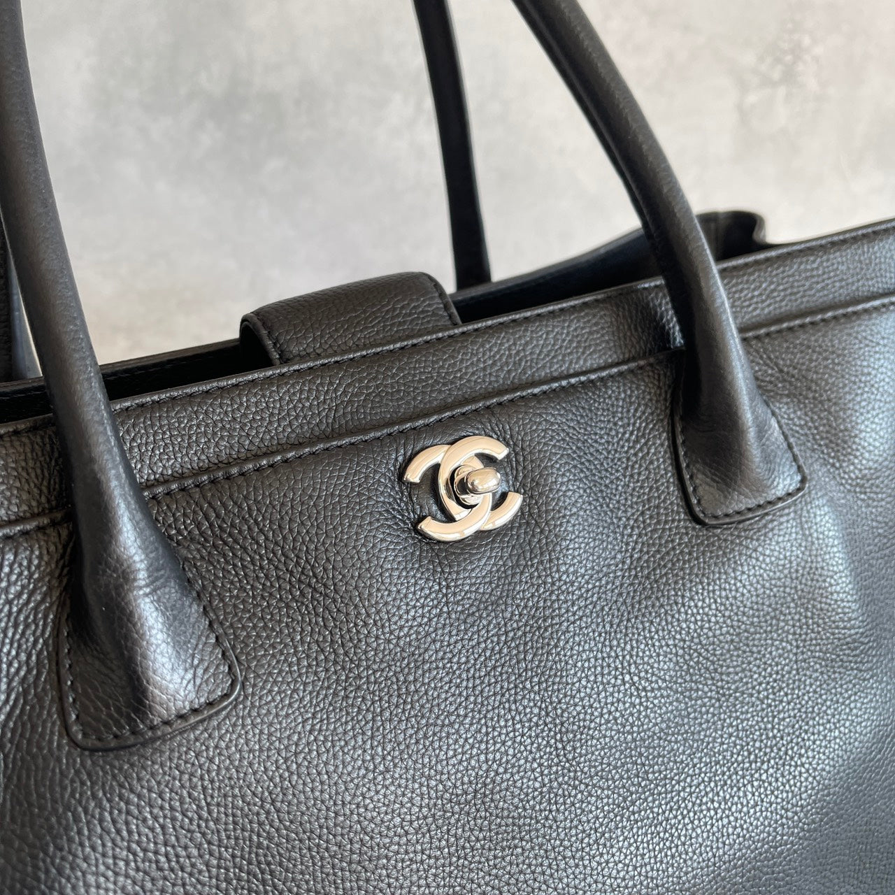 CHANEL エグゼクティブトート キャビアスキン ブラック 11番台